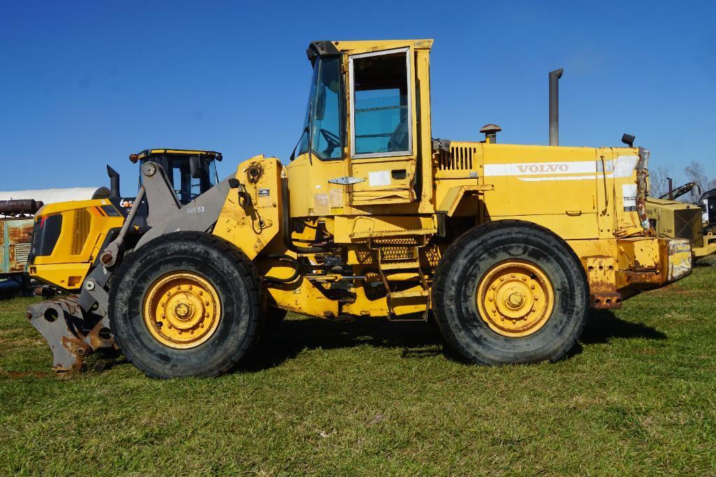 Volvo L90C Wheel Loader