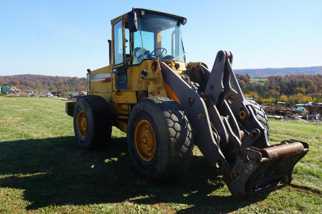 Volvo L90C Wheel Loader