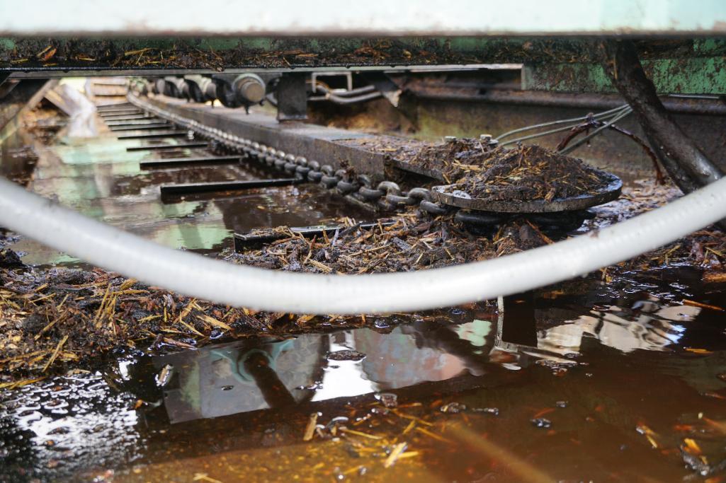 Barn Sweep Bark Conveyor