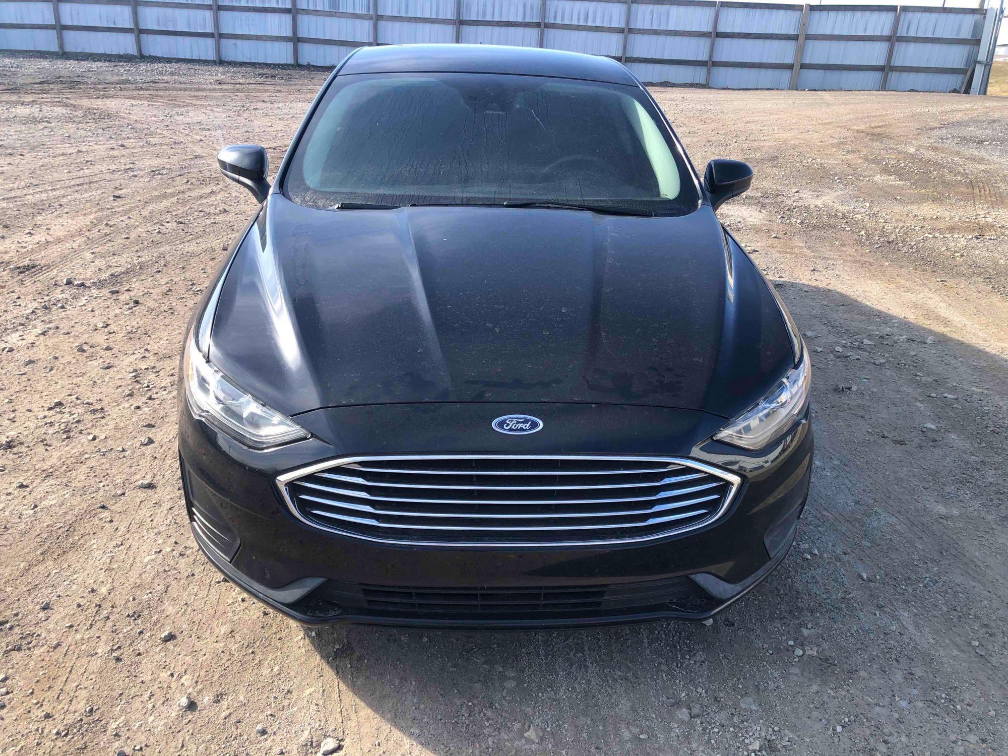 2019 Ford Fusion Hybrid Passenger Car, VIN # 3FA6P0LU4KR207312