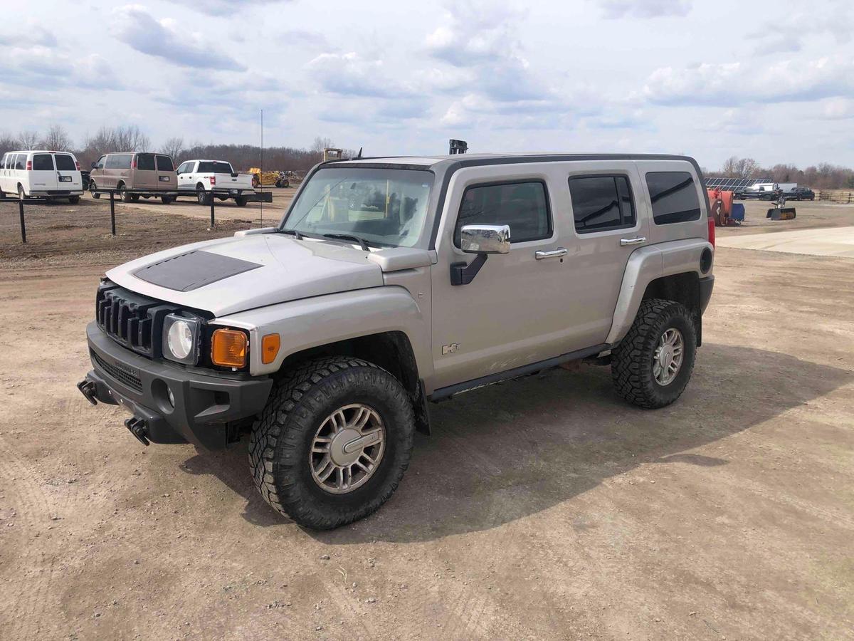 2007 Hummer H3 Multipurpose Vehicle (MPV), VIN # 5GTDN13E578243405