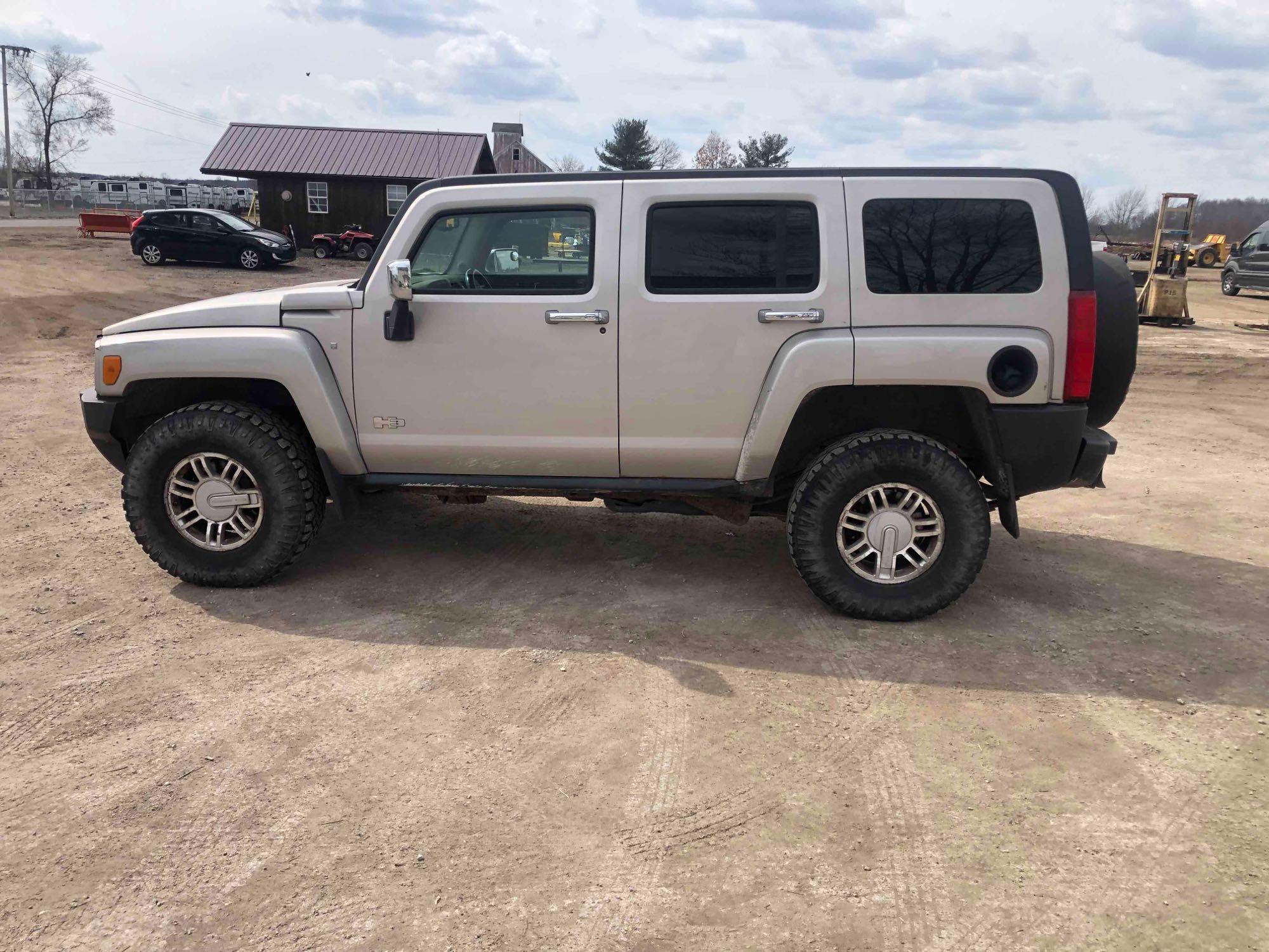 2007 Hummer H3 Multipurpose Vehicle (MPV), VIN # 5GTDN13E578243405