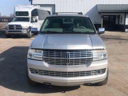 2007 Lincoln Navigator Multipurpose Vehicle (MPV), VIN # 5LMFU28517LJ07814