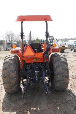 Kubota M6800 Tractor w/ Front end Loader