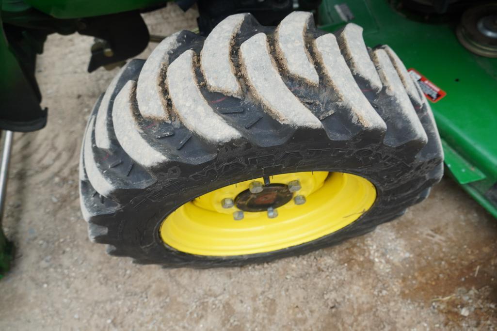 John Deere 3320 Tractor w/ Front End Loader