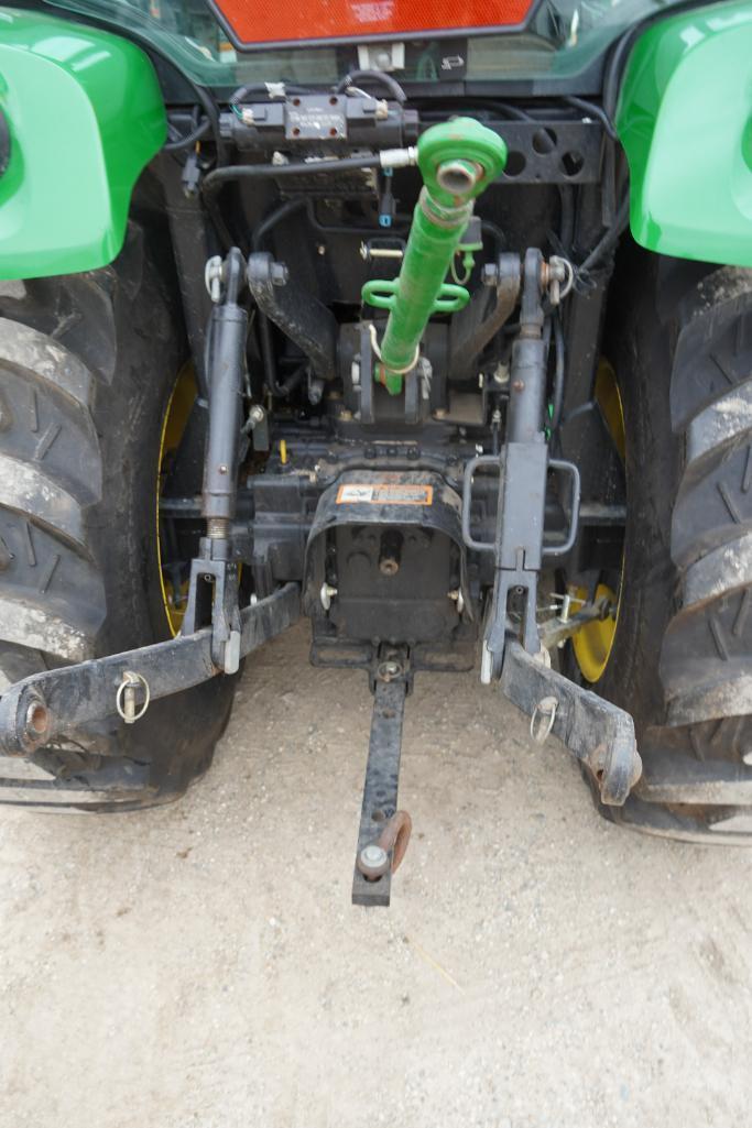 John Deere 3320 Tractor w/ Front End Loader