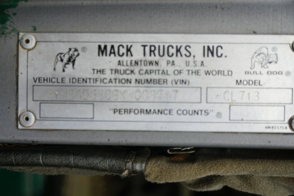 Mack Elite CL Boomtruck