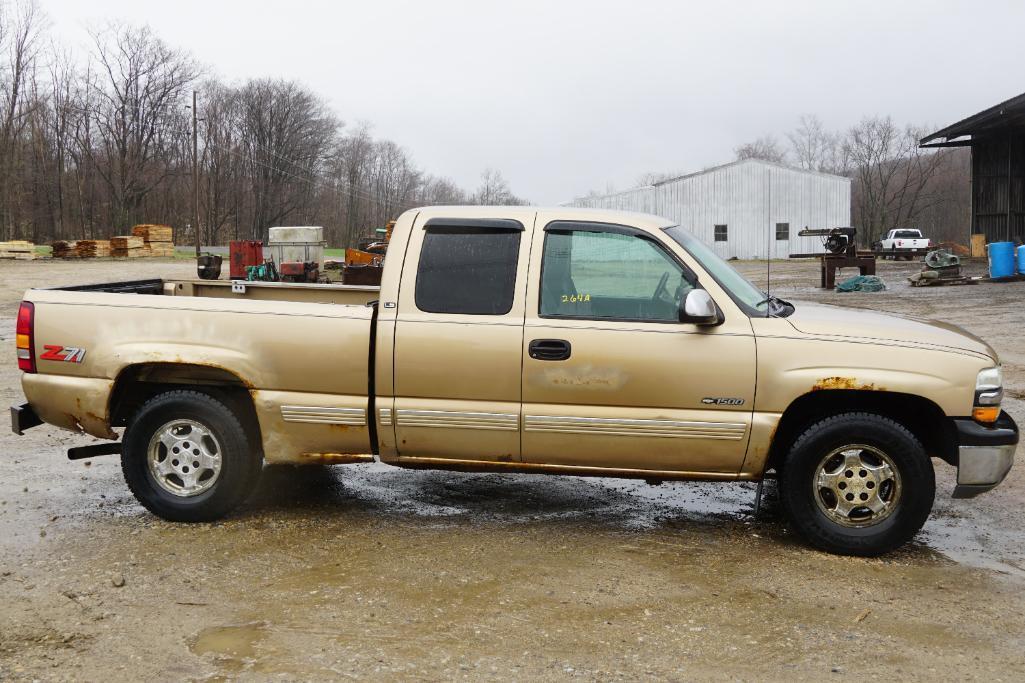 2000 Chevrolet Silverado Pickup Truck, VIN # 1GCEK19T3YE182942