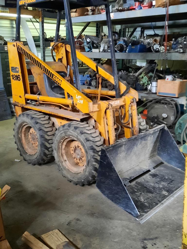 Case 1816 Skid Steer