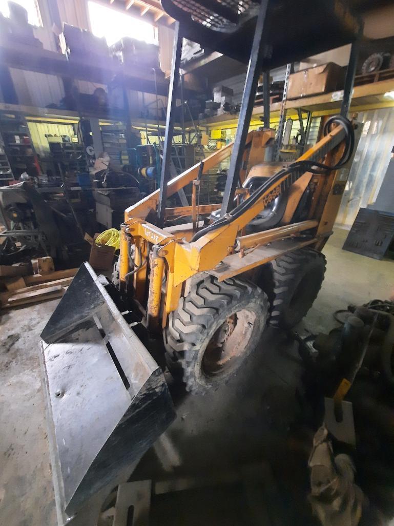 Case 1816 Skid Steer