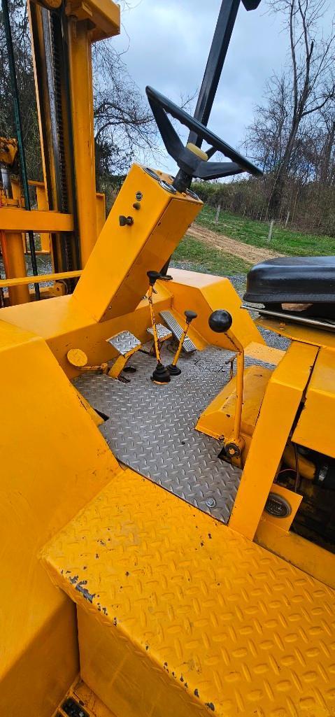 1984 Sellick SB-50 All-Terrain Forklift