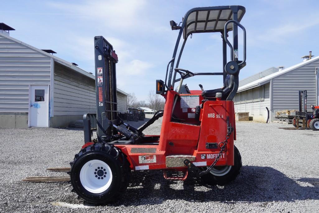 2016 Moffet M8 55.3 Forklift