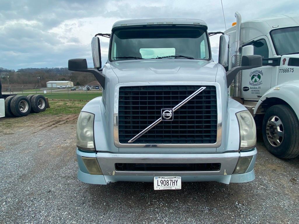 2013 Volvo VNL Truck