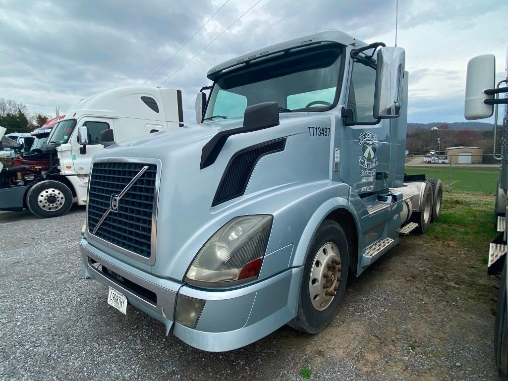 2013 Volvo VNL Truck