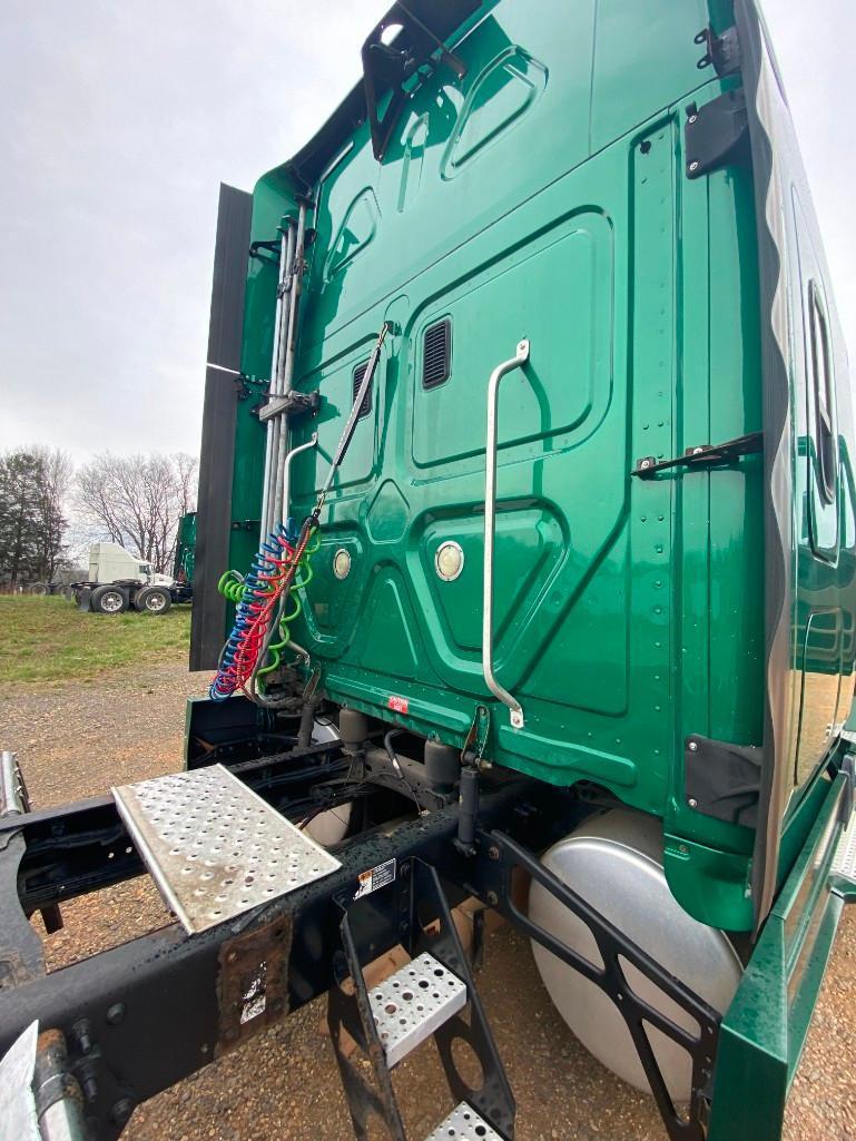 2014 Freightliner Truck