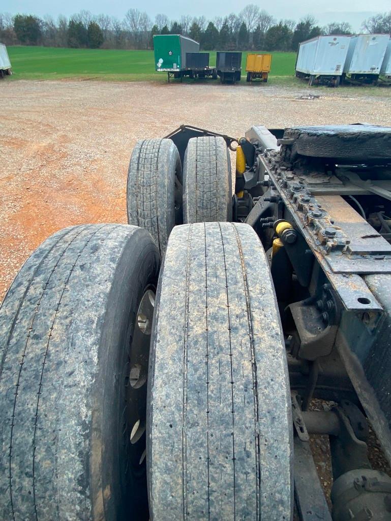 2014 Freightliner Truck