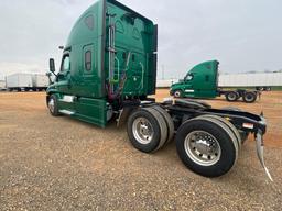 2014 Freightliner Truck