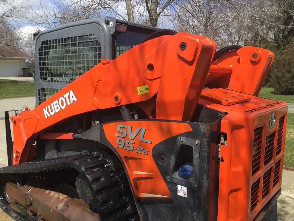 2016 Kubota SVL95-2S Skid Steer