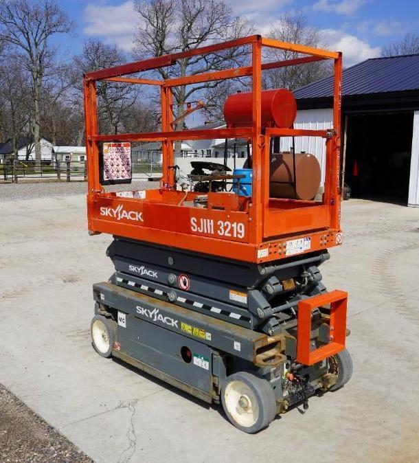 2019 SkyJack SJ3219 Scissor Lift