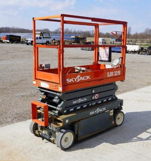 2019 SkyJack SJ3219 Scissor Lift