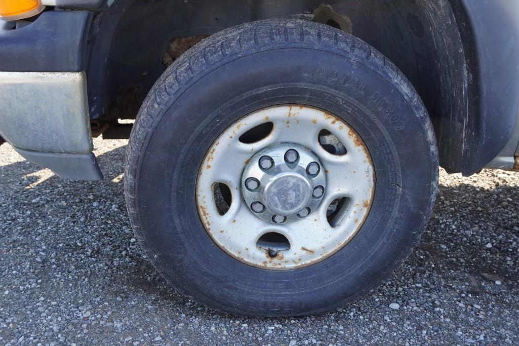 2000 Chevrolet Silverado Pickup Truck