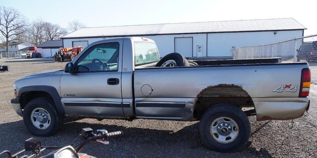 2000 Chevrolet Silverado Pickup Truck