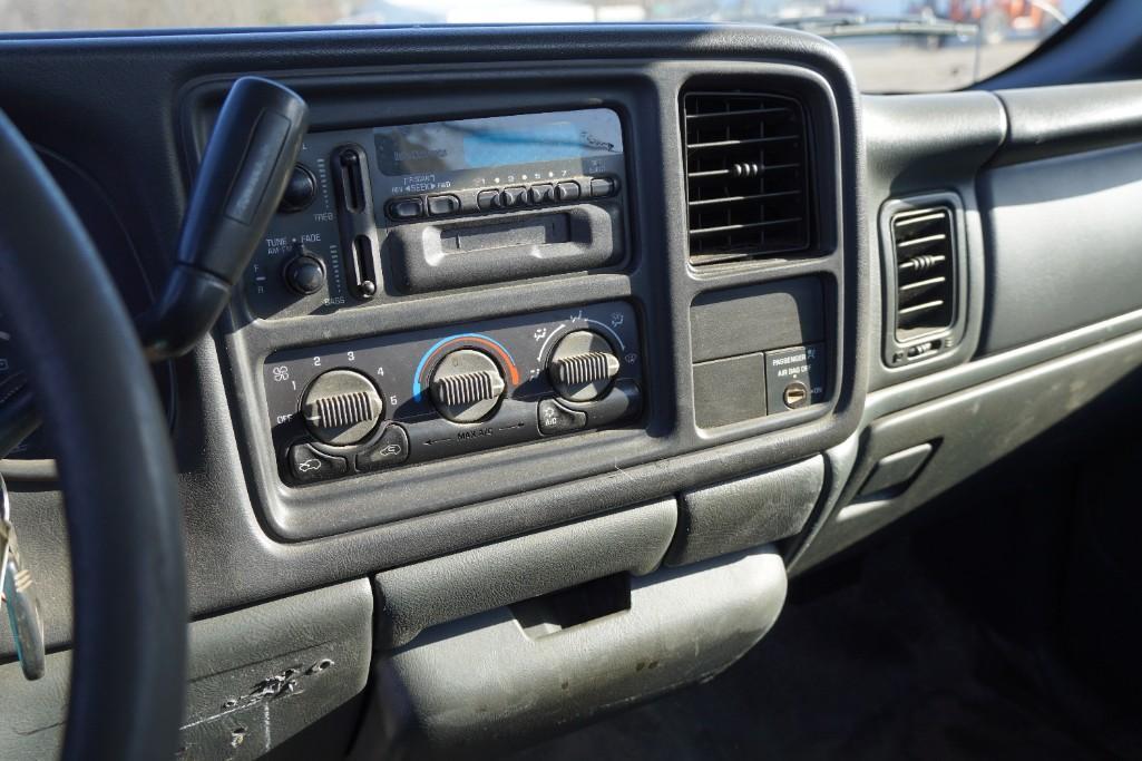 2000 Chevrolet Silverado Pickup Truck