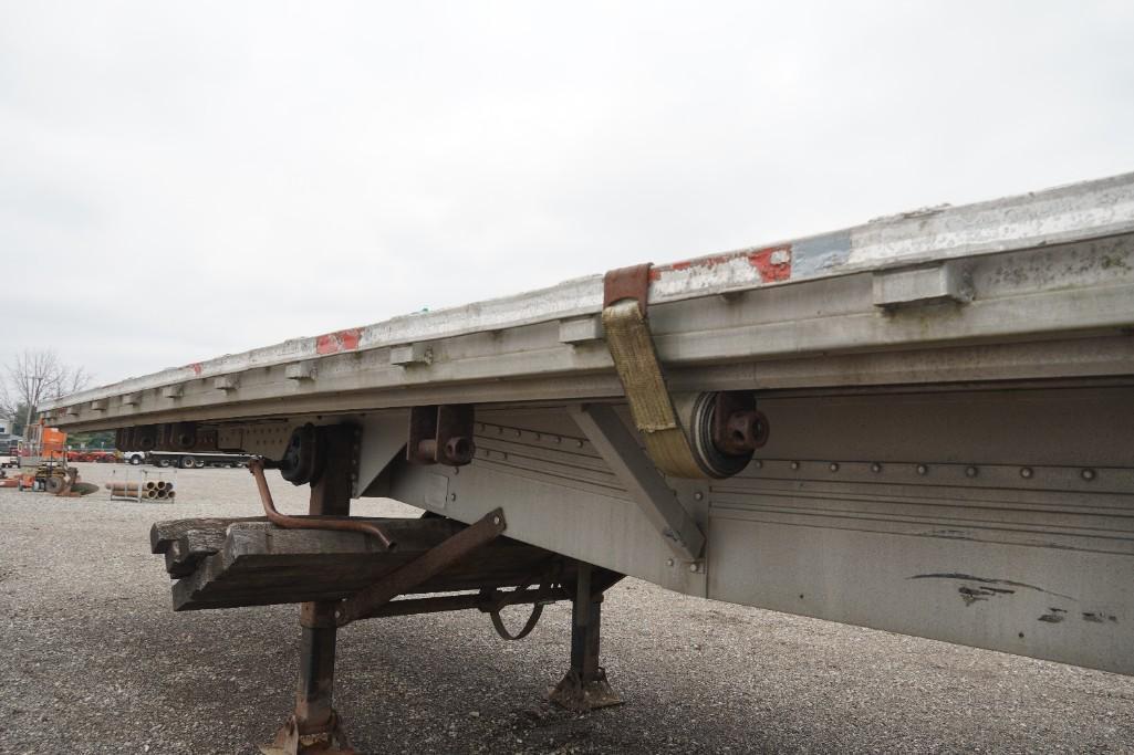 1992 Reitnouer Flatbed Trailer