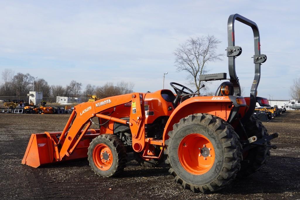 Kubota L3301HST Tractor