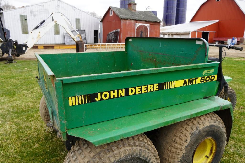 John Deere AMT 600 ATV