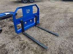 New 45'' Mini Universal Attach Skid Steer Fork Frame with 42'' Forks