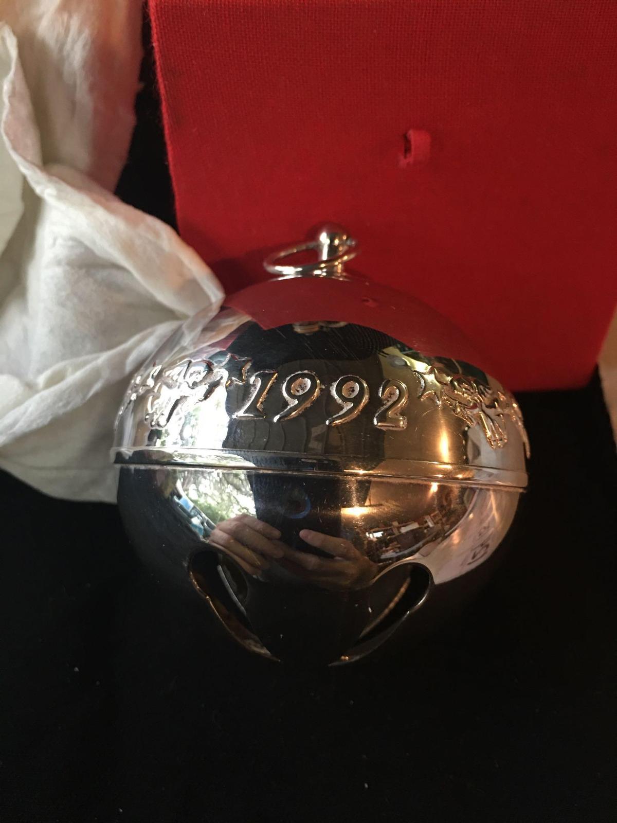 1992 Wallace Silversmiths Christmas Bell