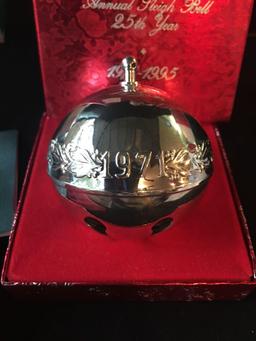 Rare 1995 Silver anniversary Wallace Silversmiths Christmas Bell