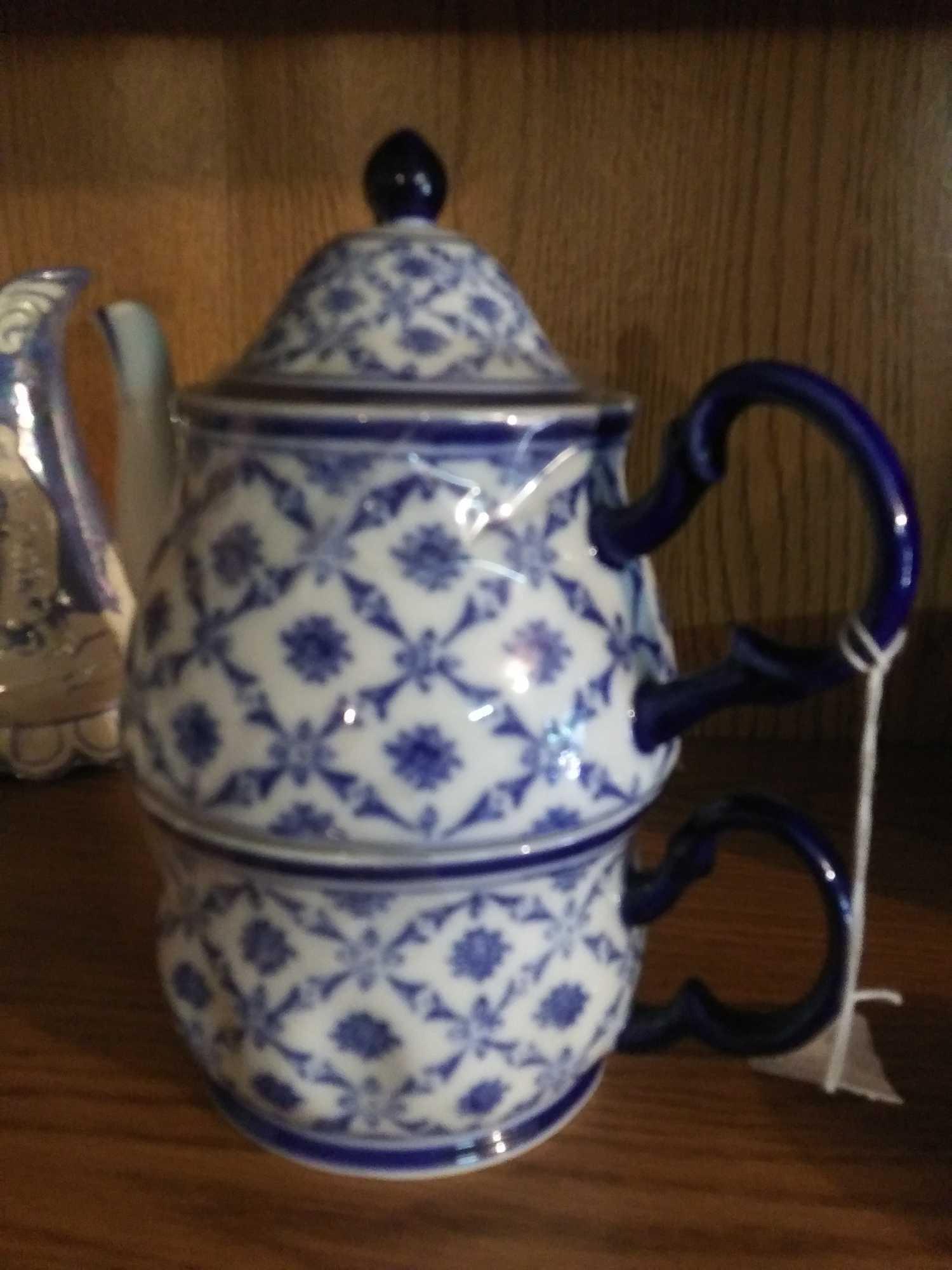 Selection of 10 Blue and White China/Porcelain Pieces Including Stacking Teapot