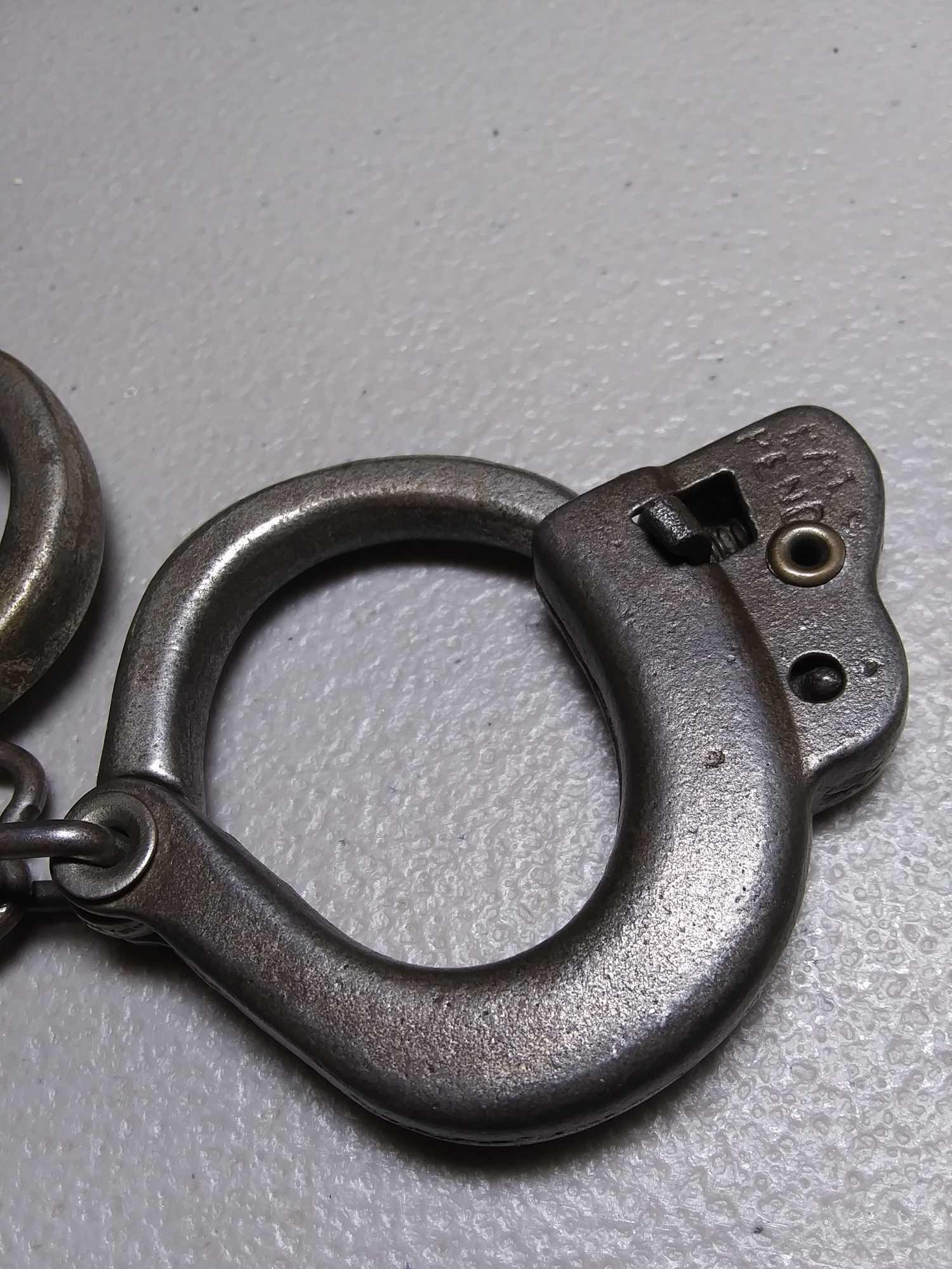 VINTAGE & RARE NY JPC/NY JP COMPANY TOY HANDCUFFS