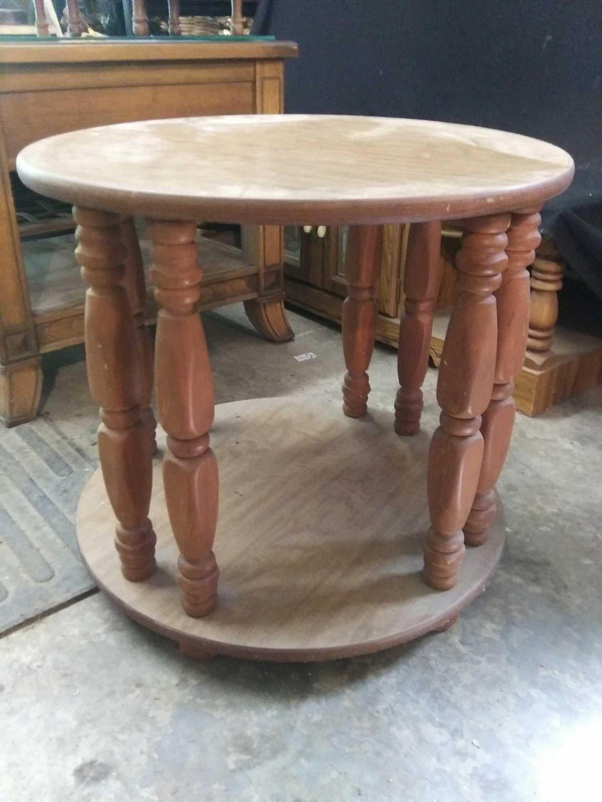 Double level round, 6 spindle support side table