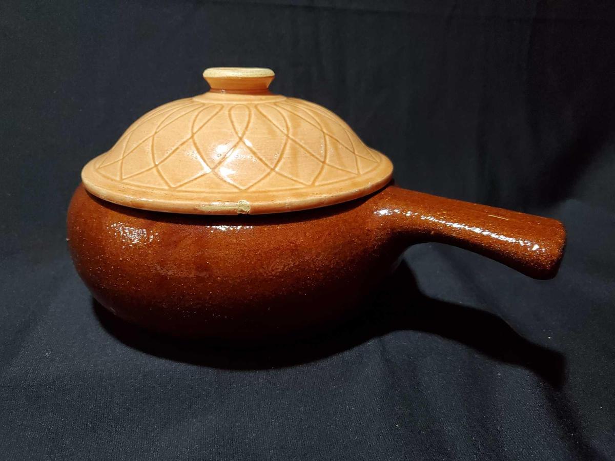 Vintage OVEN WARE pottery Bean Pot, lidded, Made in USA