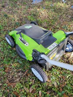 New, never used GreenWorks 2in1 16in. 10 amp Electric Lawnmower