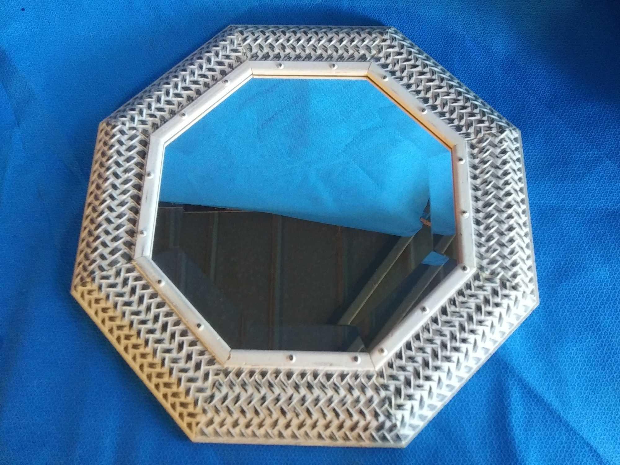 Vintage Carolina Mirror Co Company Wooden Thatched Pattern 18" Octagonal Mirror