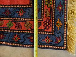 Nice Bright and Vibrant pattern area rug, 90 x 55"