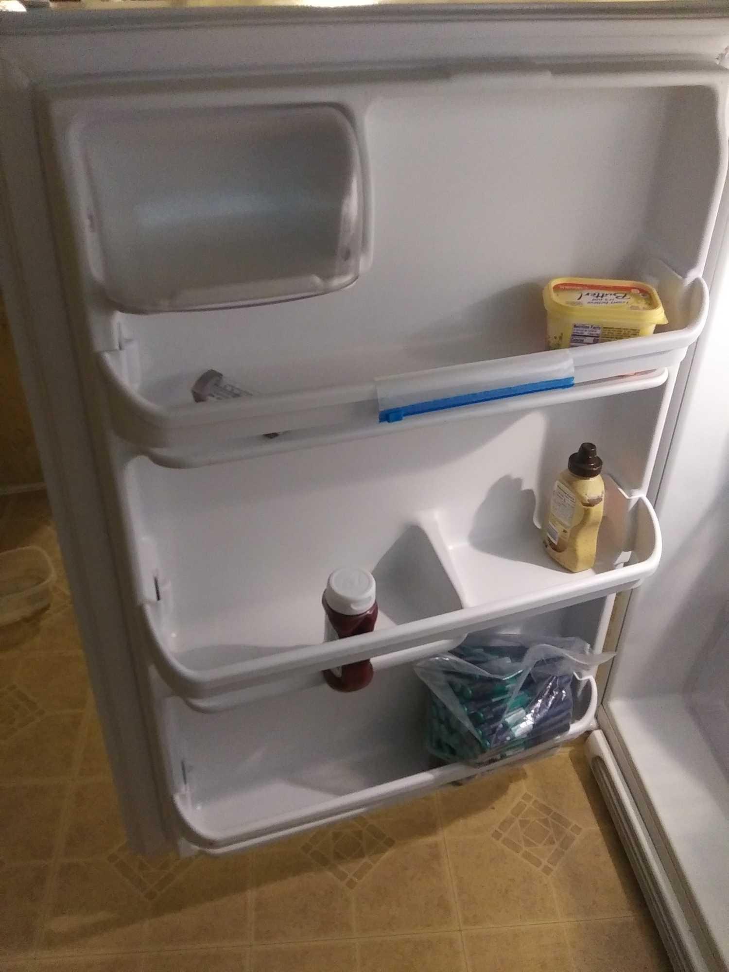 Kenmore Freezer-top Refrigerator