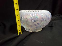 Beautiful Fenton Glass Large 8" Opalescent Bowl