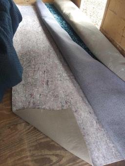 Very nice Huge Teal color DALYN 8' X 10' area rug, with padded rubber backing underpad