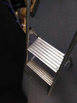 aluminum 2 step folding ladder, 39" to handle