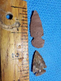 American Indian Artifact - pair of arrowheads, points