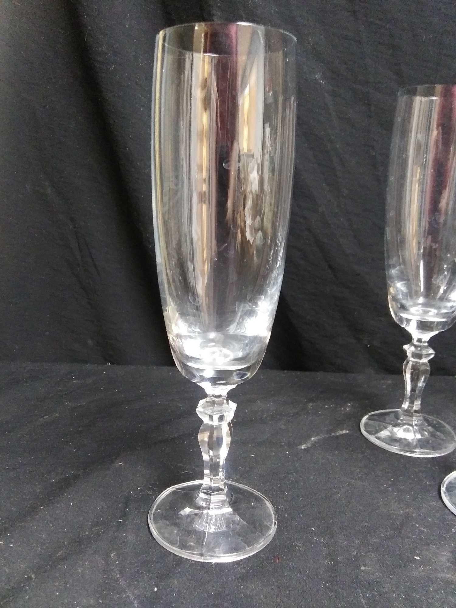 Lovely Glass Ice Water Pitcher and (5) Wine Flutes