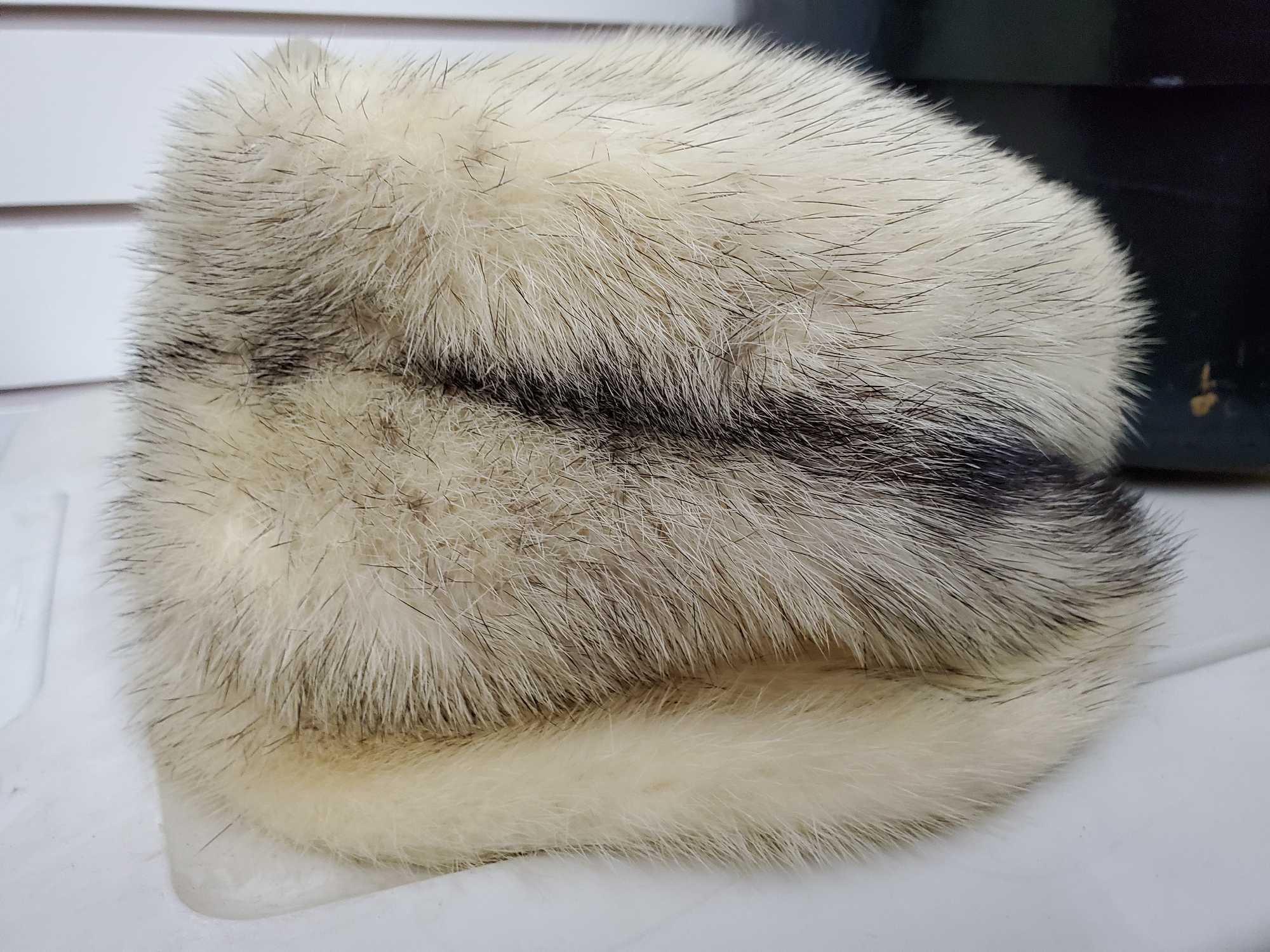 Vintage FILENE'S FUR Hat with Hat Box THE FRENCH SHOPS, Boston