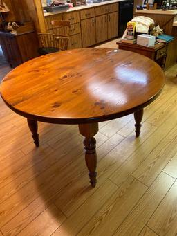 Rustic thick pine adjustable farm dining table with 3 leaves