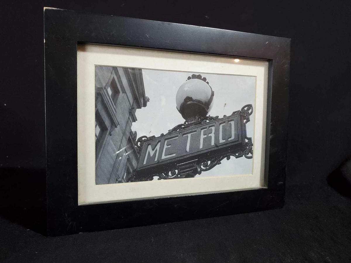 METRO framed photo