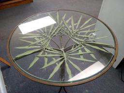 VERY COOL METAL ACCENT TABLE, REMOVABLE GLASS, BOMBAY STYLE